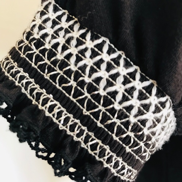 Embroidered top - Picture 5 of 6